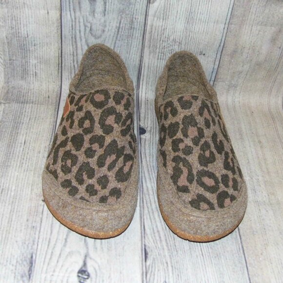 TAOS Convertawool Tan Leopard Print Wool Slippers Womens Size 9-9.5 EU 40 - Picture 4 of 7
